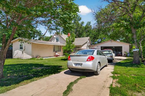218 Main St, Walton, KS, 67151-8862 | Card Image