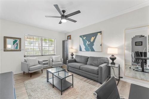 5-819 Meridian Ave, Miami Beach, FL, 33139-5750 | Card Image