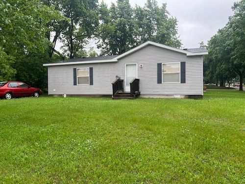 527 E South St, Litchfield, MN, 55355-2415 | Card Image