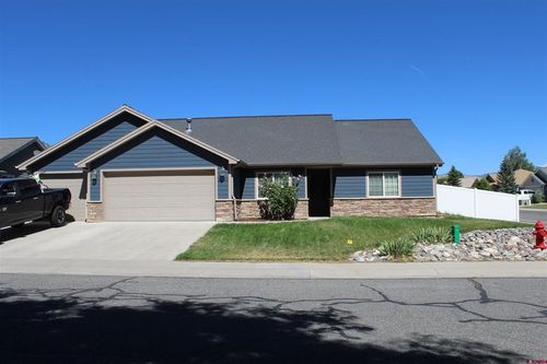 3200 Ravens Crest Dr, Montrose, CO, 81401-9060 | Card Image