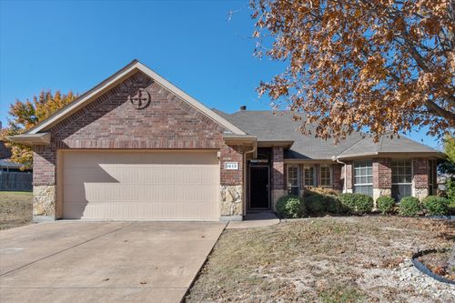 1613 Country Hills Dr, Midlothian, TX, 76065-1988 | Card Image