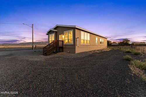 3913 Amber St, Silver Springs, NV, 89429-9333 | Card Image