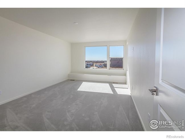 MASTER BEDROOM | Image 18