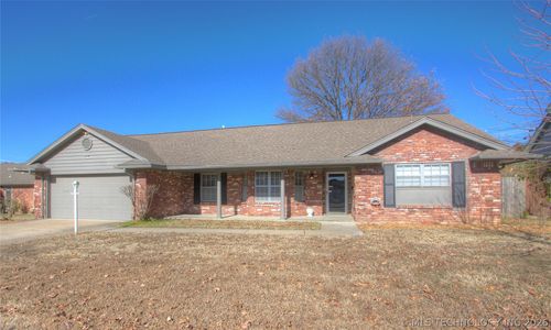 6635 E 54th St, Tulsa, OK, 74145-7508 | Card Image