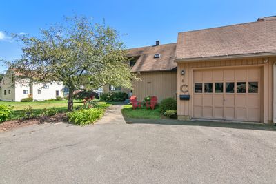 4 Hazel Court, House other with 3 bedrooms, 1 bathrooms and 4 parking in Simsbury CT | Image 1