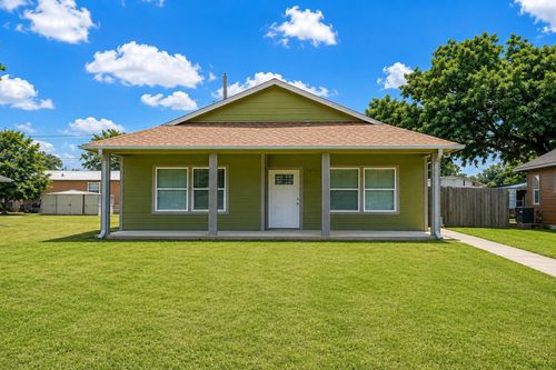 1020 10th St, Hempstead, TX, 77445-5243 | Card Image
