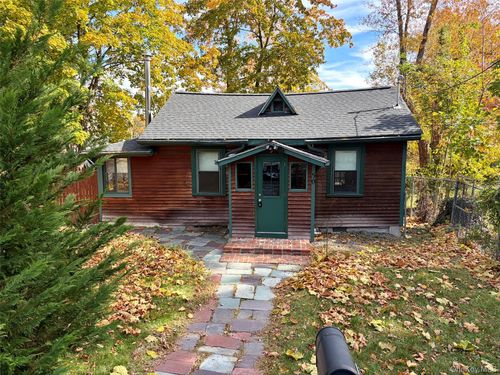 50 Forest Ln, Yorktown Heights, NY, 10598-6510 | Card Image