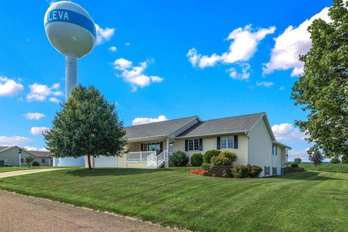 26240 W 3rd Ave, Eleva, WI, 54738-5345 | Card Image