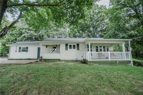 696 Highland Ave, Derry, PA, 15627-1740 | Card Image