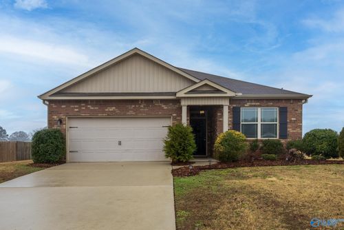 134 Natalie Jane Dr, Hazel Green, AL, 35750-6301 | Card Image