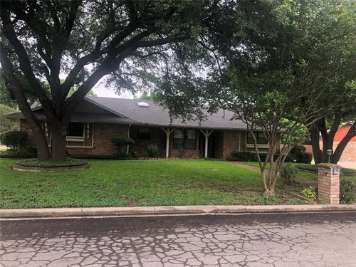 219 Opal St, Hewitt, TX, 76643-3705 | Card Image