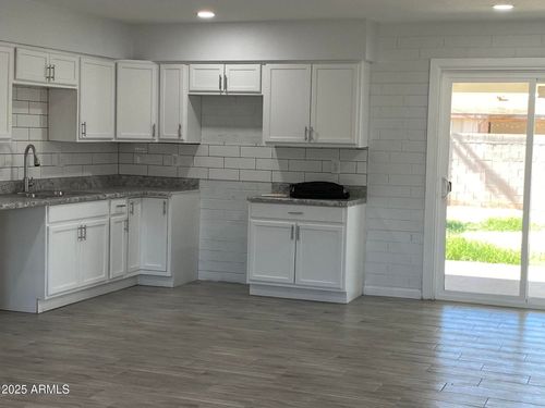 5836 N 64th Ave, Glendale, AZ, 85301-5615 | Card Image