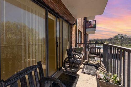 apt-2303-200 Sanders Ferry Rd, Hendersonville, TN, 37075-5073 | Card Image