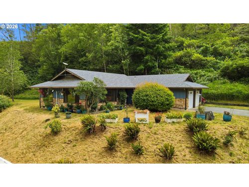 93266 Beaver Creek Ln, Coos Bay, OR, 97420-8435 | Card Image