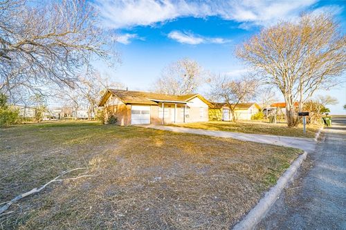 510 Blanco St, Taft, TX, 78390-2404 | Card Image