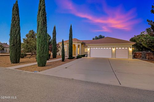 5512 Woodfield Dr, El Paso, TX, 79932-3184 | Card Image