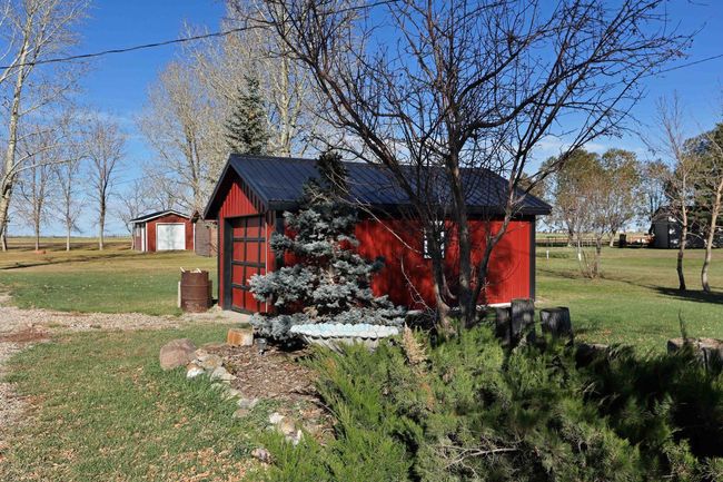 417 Railway Ave, House other with 3 bedrooms, 2 bathrooms and 4 parking in Scandia AB | Image 44