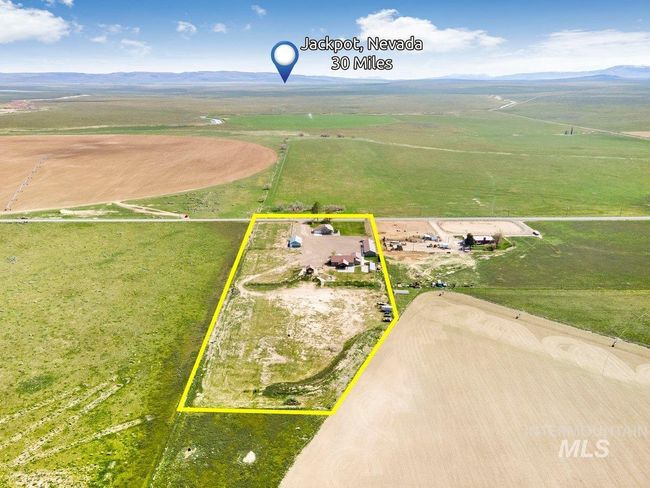 2040 E 2200 N, House other with 9 bedrooms, 6 bathrooms and 2 parking in Twin Falls ID | Image 50