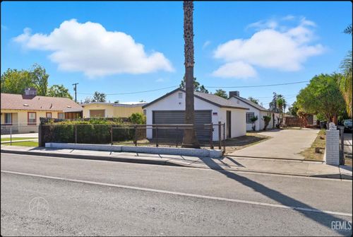 125 P St, Bakersfield, CA, 93304-3148 | Card Image