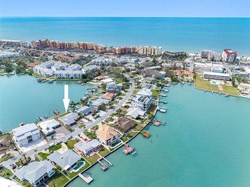 203 Bath Club Blvd N, NORTH REDINGTON BEACH, FL, 33708-1525 | Card Image