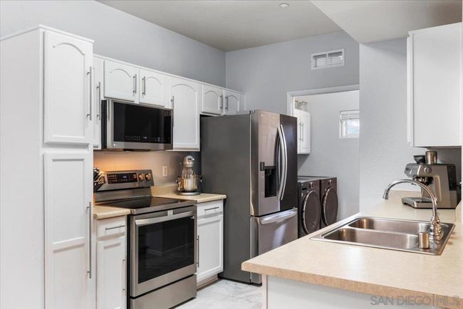 UNIT-2424 - 41410 Juniper St, Condo with 2 bedrooms, 2 bathrooms and 2 parking in Murrieta CA | Image 4