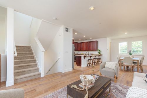 535 Jade Street, Petaluma, CA, 94952 | Card Image