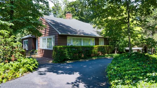 50 Glenwood Rd, Roslyn, NY, 11576-1029 | Card Image