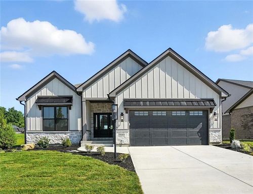 9243 Chaumont Ave, Dayton, OH, 45458-9768 | Card Image