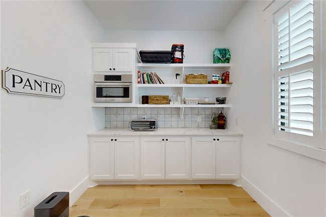 View of pantry | Image 12