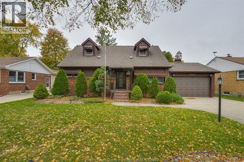 lower-3205 Morris Dr, Windsor, ON, N9E2K3 | Card Image