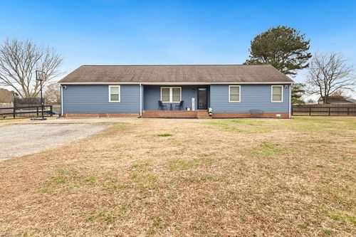 304 Longview Cir, Smithfield, VA, 23430-6541 | Card Image