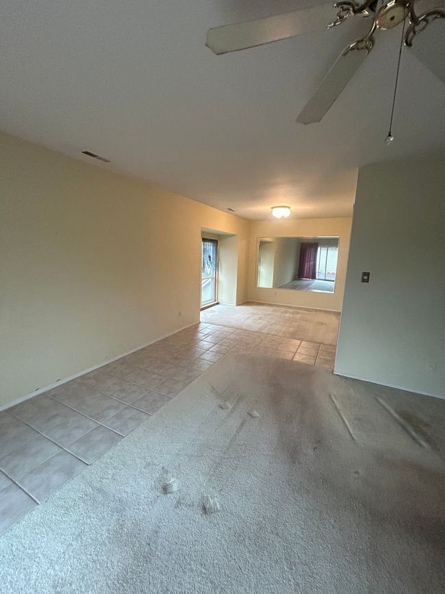 APT-21 - 8127 Colony Dr, Condo with 2 bedrooms, 2 bathrooms and null parking in Grosse Ile MI | Image 4