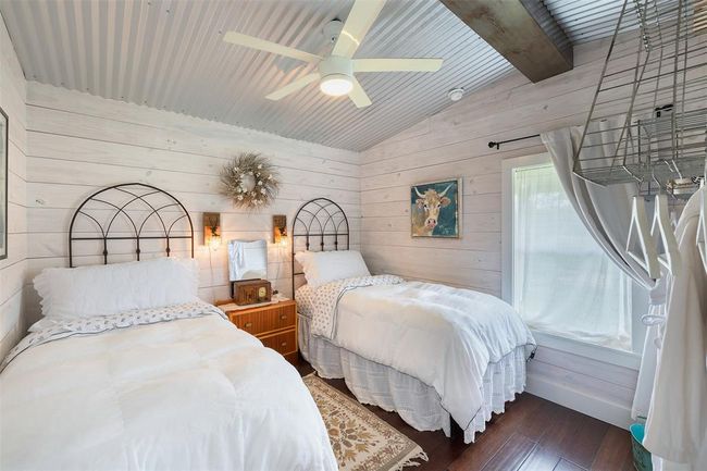 3643 Noak Rd, Home with 6 bedrooms, 4 bathrooms and null parking in Round Top TX | Image 17