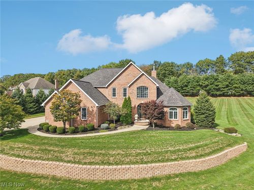 175 Hahns Way, Wadsworth, OH, 44281-8104 | Card Image