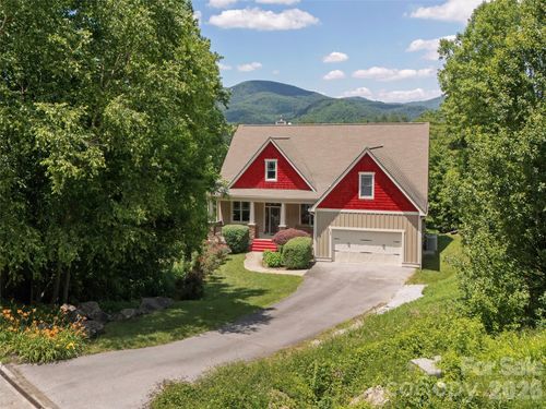 167 Tatham Rd, Hendersonville, NC, 28792-8107 | Card Image