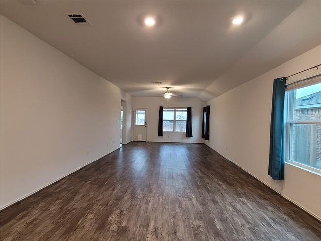 1301 Nokota Bnd, House other with 4 bedrooms, 3 bathrooms and 4 parking in Georgetown TX | Image 11