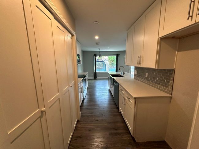 927 S Riverside Dr, House other with 3 bedrooms, 2 bathrooms and null parking in Grapevine TX | Image 4
