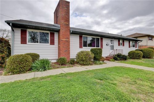 609 Birch Dr, Newport News, VA, 23601-3507 | Card Image