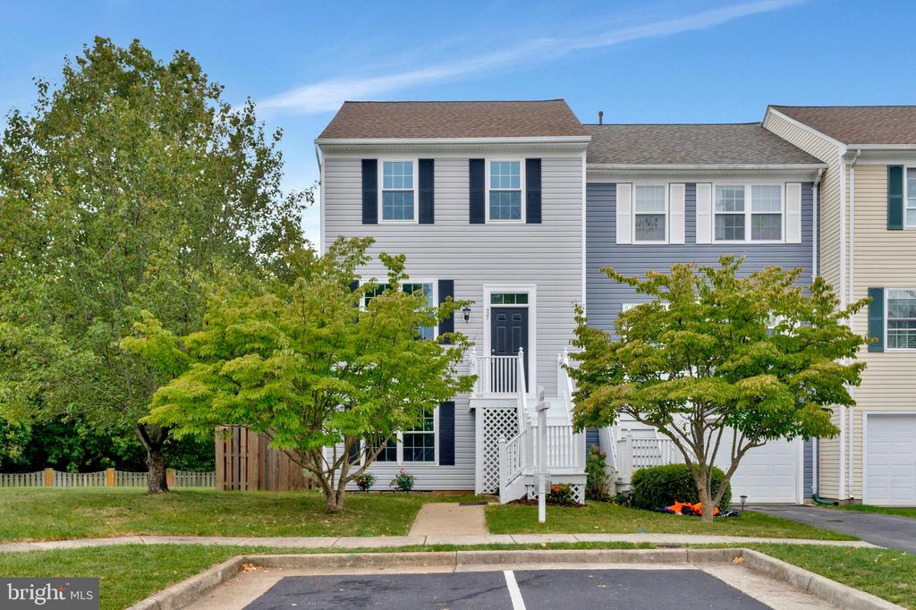 Radford Ter, Leesburg, VA 20176