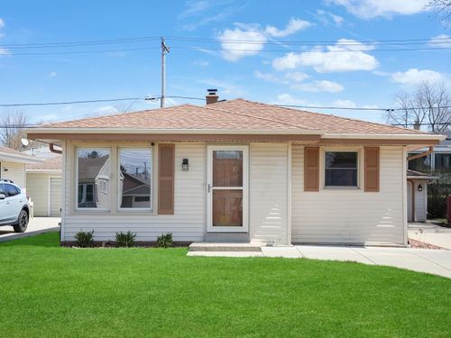 4224 S 91st St, Greenfield, WI, 53228-2224 | Card Image