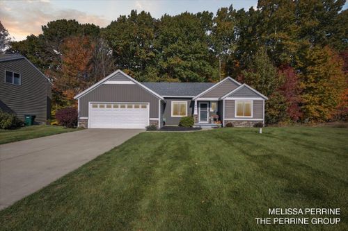 391 Green Ridge Drive Se, Caledonia, MI, 49316 | Card Image