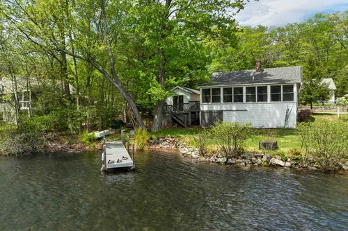 42 Water St, Meredith, NH, 03253-5915 | Card Image