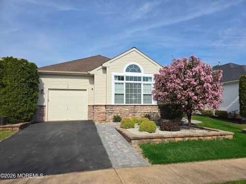7 Marnier Ct, Manchester, NJ, 08759-6223 | Card Image