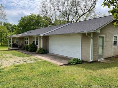 37671 S 4420 Road, House other with 2 bedrooms, 2 bathrooms and null parking in Vinita OK | Image 2