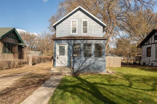 316 11th St N, Moorhead, MN, 56560-2035 | Card Image
