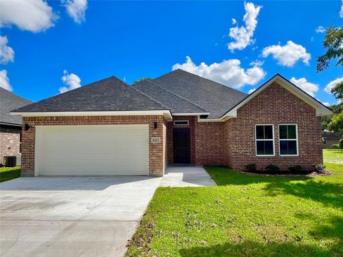 1007 S Anderson St, Angleton, TX, 77515-5261 | Card Image