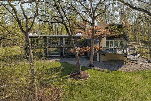 431 Maplewood Dr, Barrington, IL, 60010-1481 | Card Image