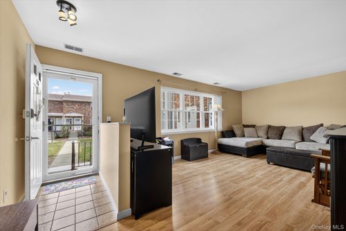 unit-1515-276 Temple Hill Rd, New Windsor, NY, 12553-6869 | Card Image