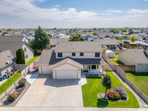 5107 Cleveland Ln, Pasco, WA, 99301-8422 | Card Image