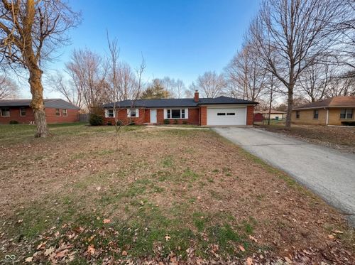 10209 Broadway St, Carmel, IN, 46280-1607 | Card Image